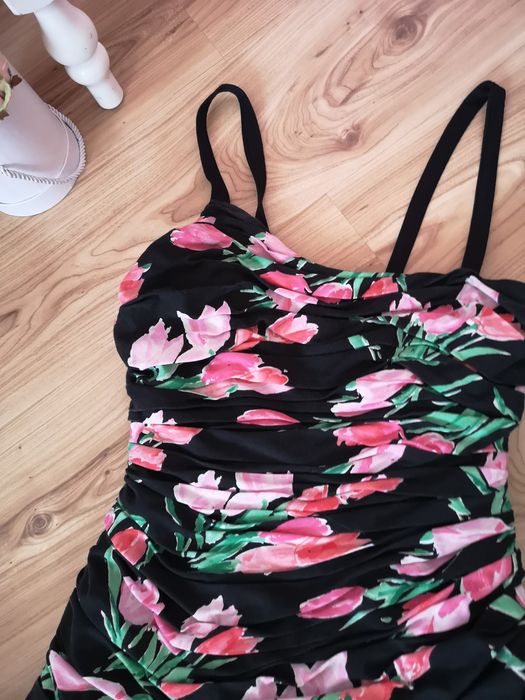 Sukienka w kwiaty imprezowa koktajlowa balowa suknia w kwiatki r. 38