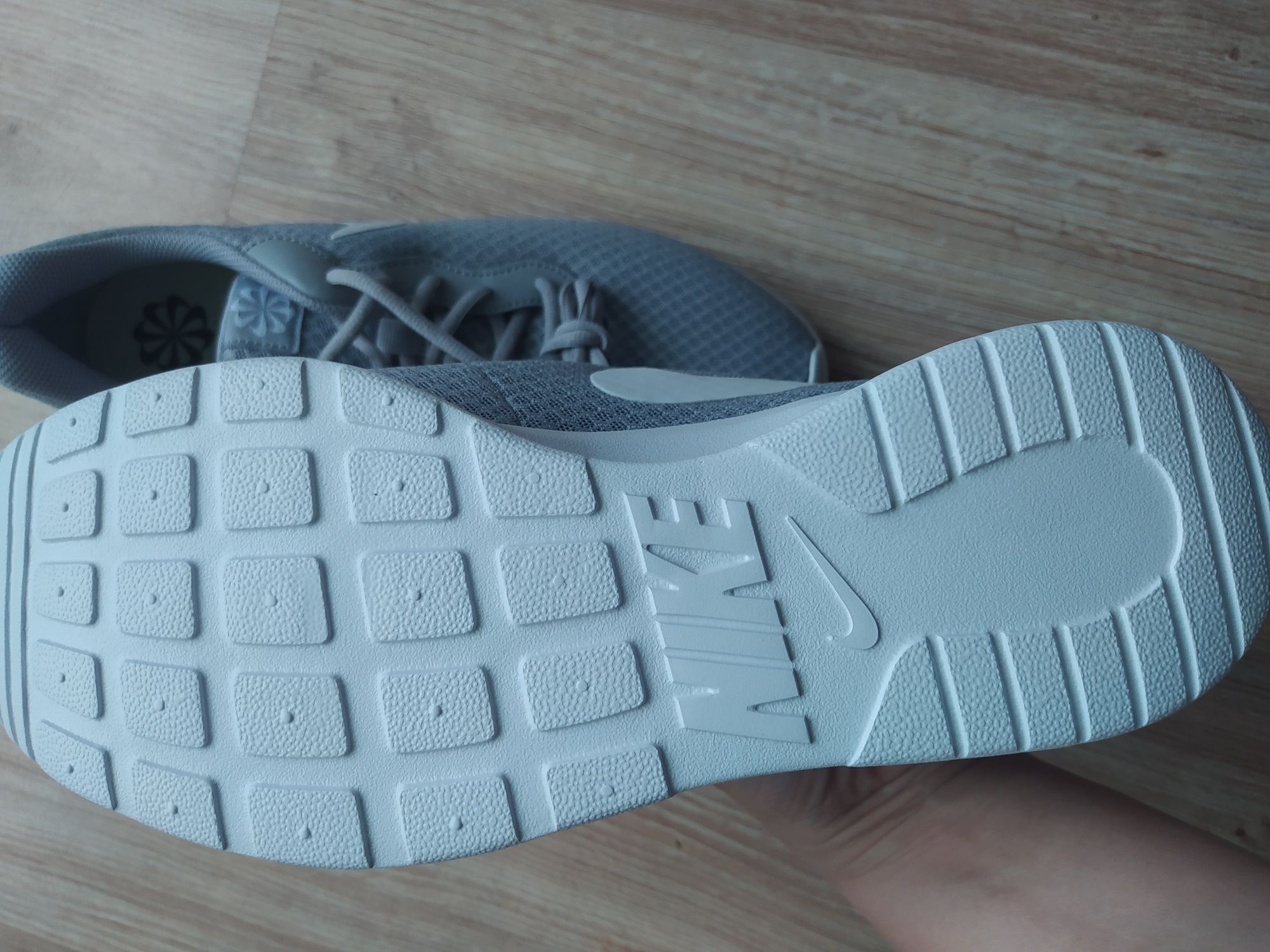 Оригінальні чоловічі кросівки Nike Tandjun (DJ6258-002)
