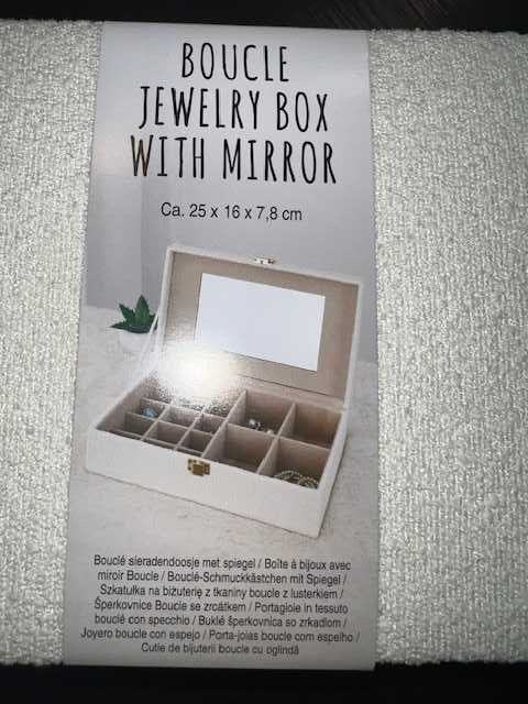 Pudełko, szkatułka na biżuterię pluszowa Nowa