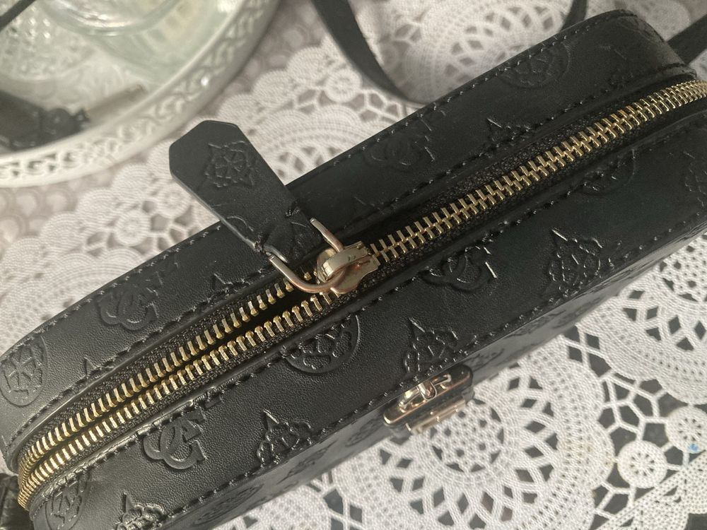 Torebka damska Guess