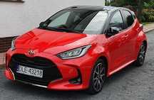 Toyota Yaris Premiere Edition 1.5 benzyna 125KM I właścicielka salonPL