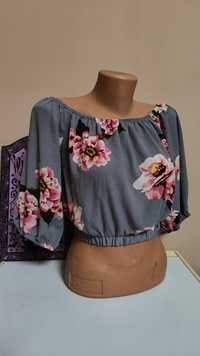 Жіноча блузка сіра з квітами