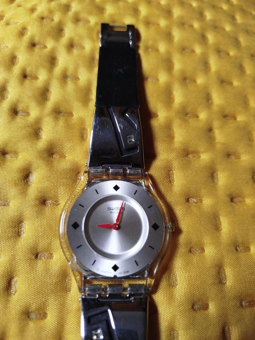 Relógio Swatch muito elegante