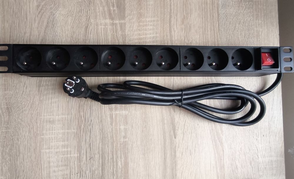 Listwa zasilająca PDU, 9 gniazd, do szaf rack