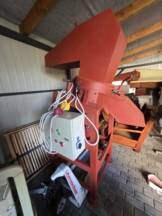 Młyn młynek kruszarka do tworzyw kabli rozdrabniacz 18kw