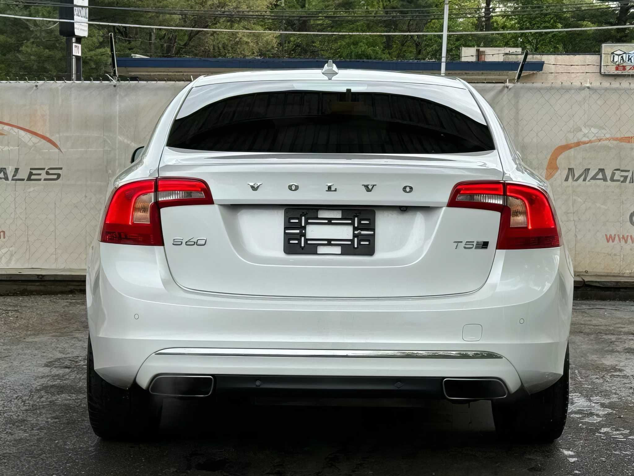 2017 Volvo S60 T5 Inscription Platinum