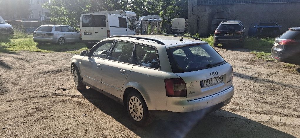 Audi a4 b6 1.9 Tdi 2002r awx skrzynia 5b całość