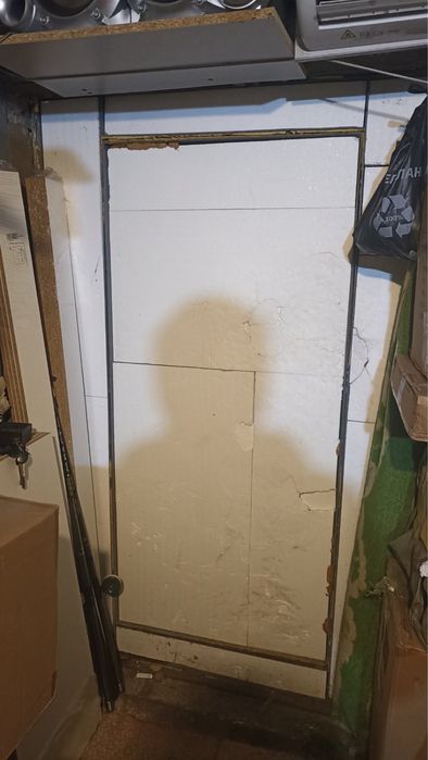 Пропонується до продажу міцний капітальний гараж із цегли.