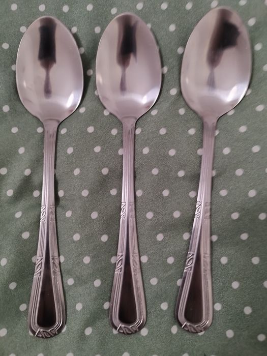Komplet łyżek . Nowy