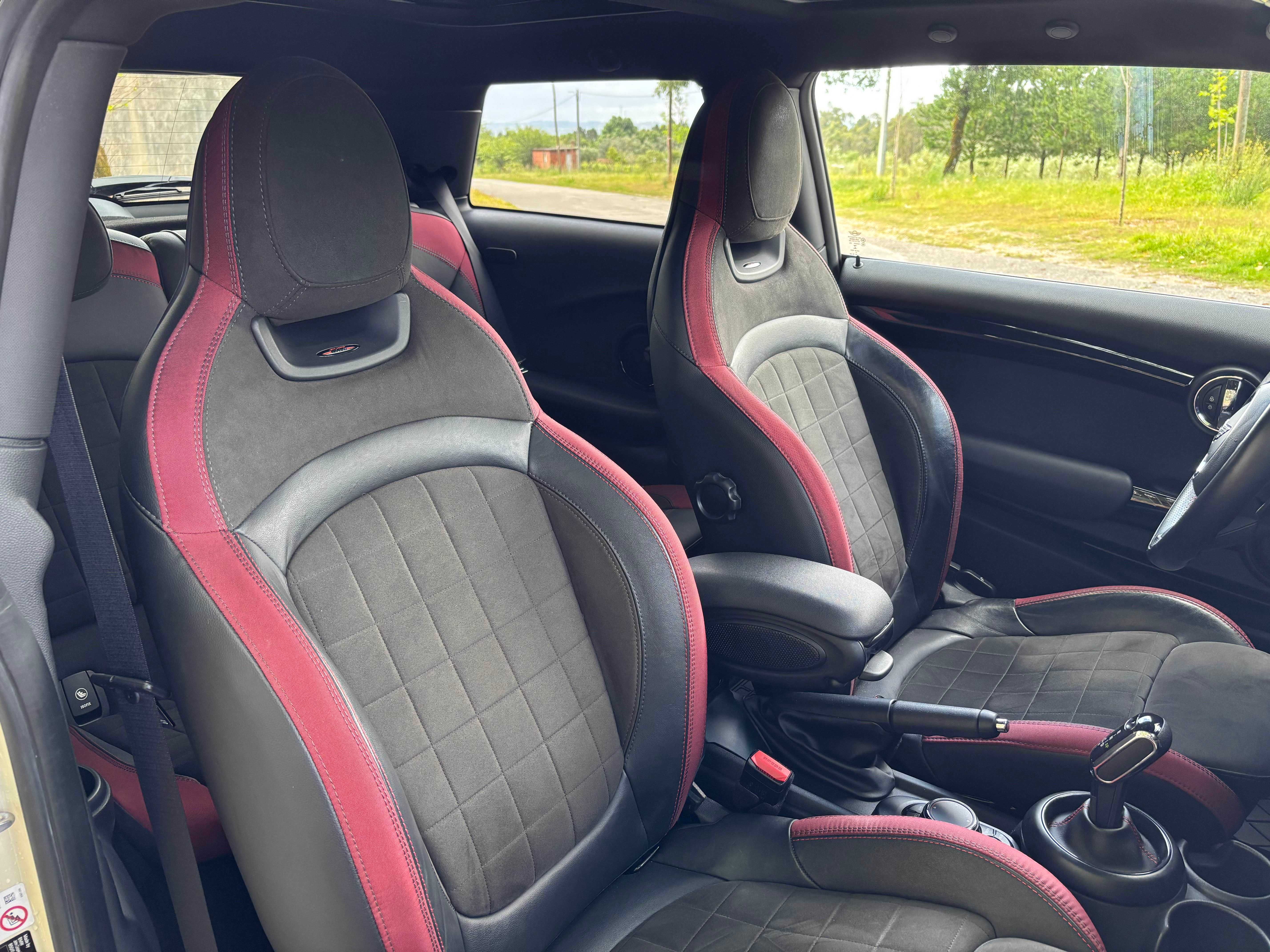 Mini John Cooper Works – 231cv – 56 mil km – Nacional - 11/2018