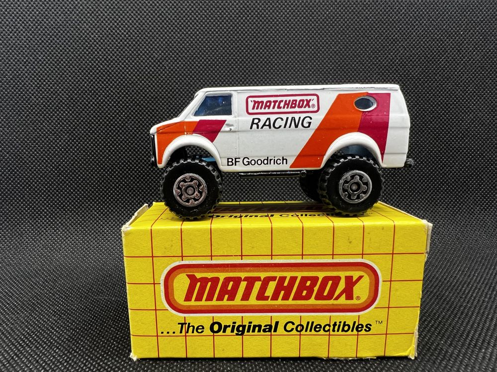 Matchbox CHEVY 4x4 Racing nowy made in macau