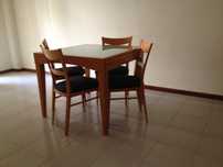 MESA com 4 Cadeiras + Mesa Centro