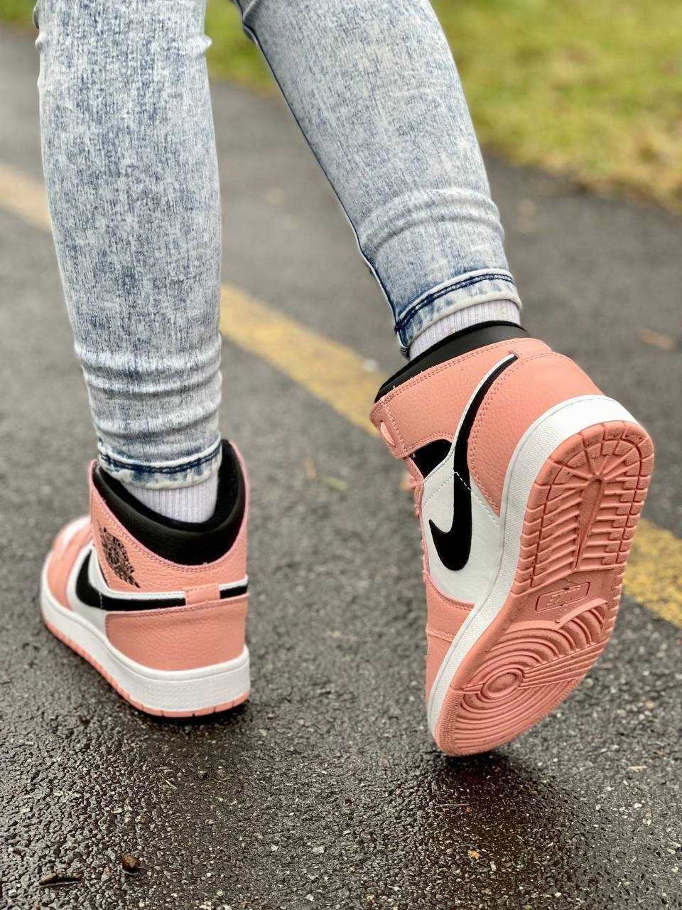 АКЦІЯ! Жіночі кросівки Nike Air Jordan 1 Retro Pink (40-25 см)