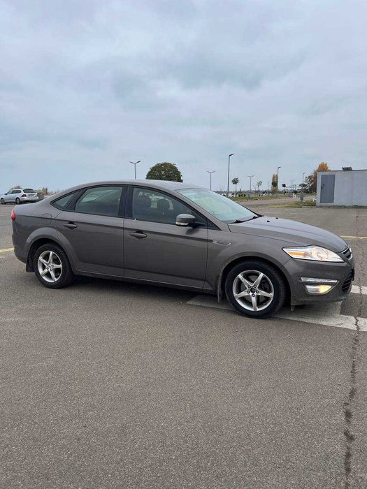 Продам Ford Mondeo 2012 1.6 бензин,механіка офіційний 155 тис пробіг