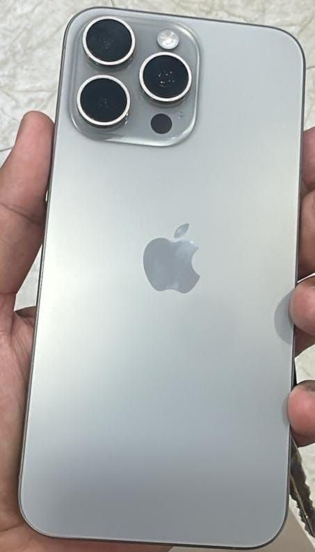 IPhone 15 Pro Max-256GB Natural Titanium | E-SIM | Excellent Condition