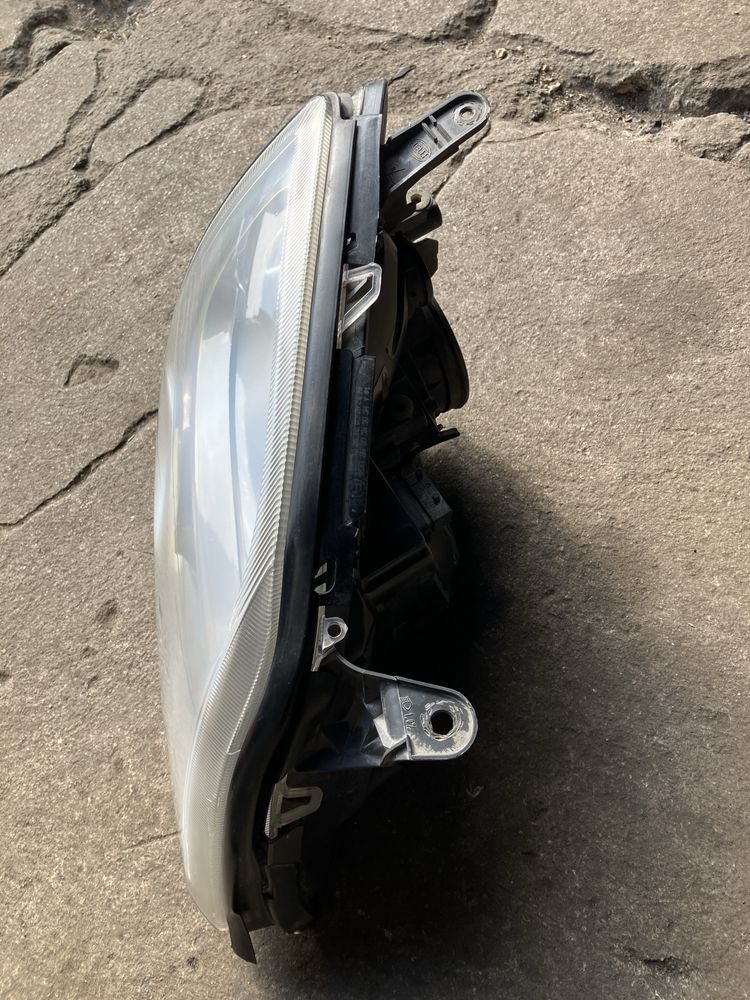 Opel Vectra C - lampa przód prawa