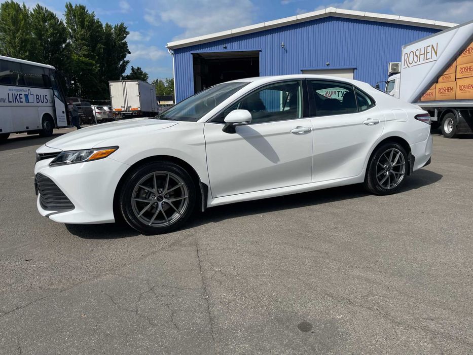 Продам Toyota Camry 2019