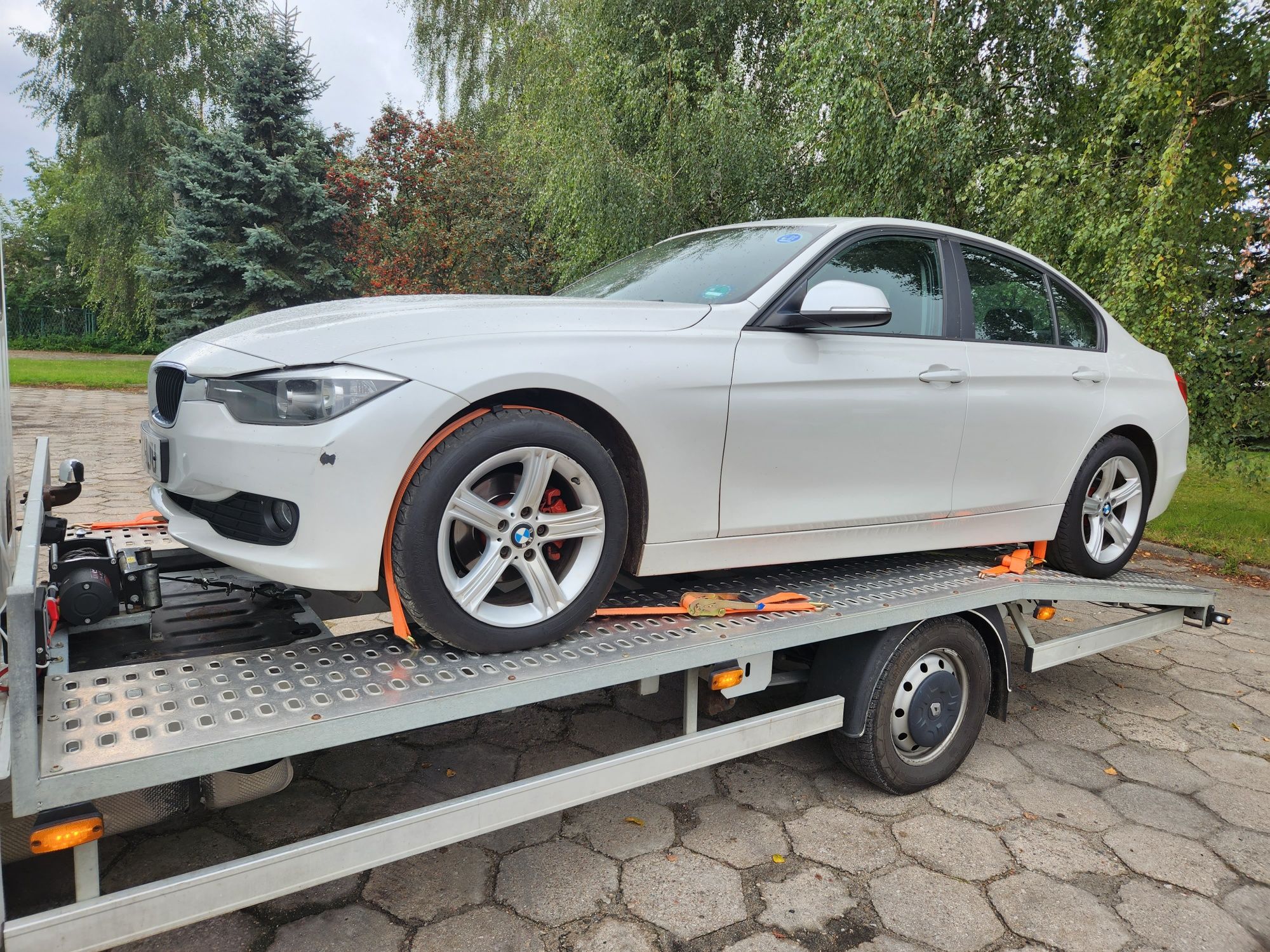 Бампер задній bmw f30 a75 usa Європа e60 e61 e90 e91 335 а96
