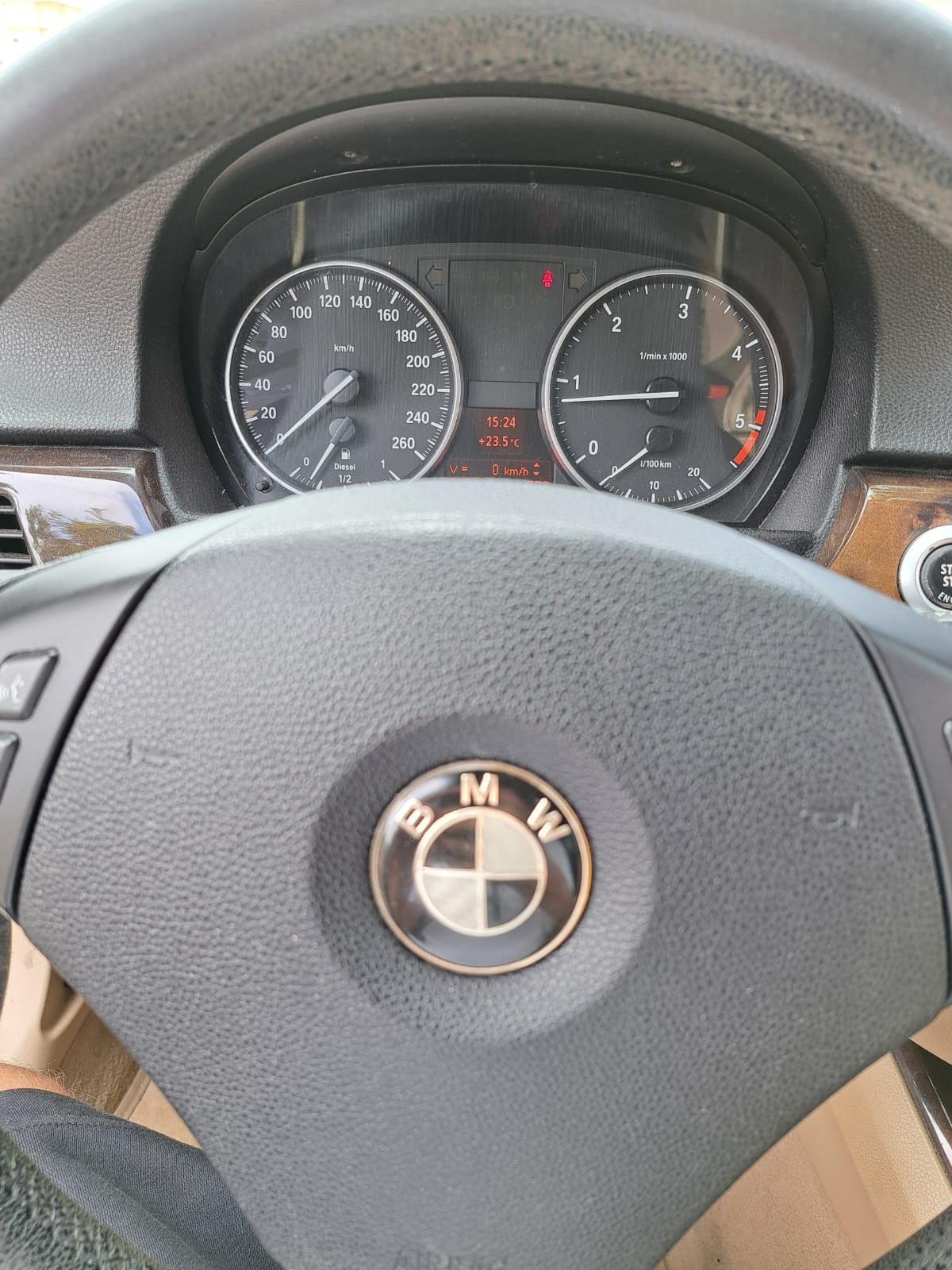 BMW 320 LCI full exstras