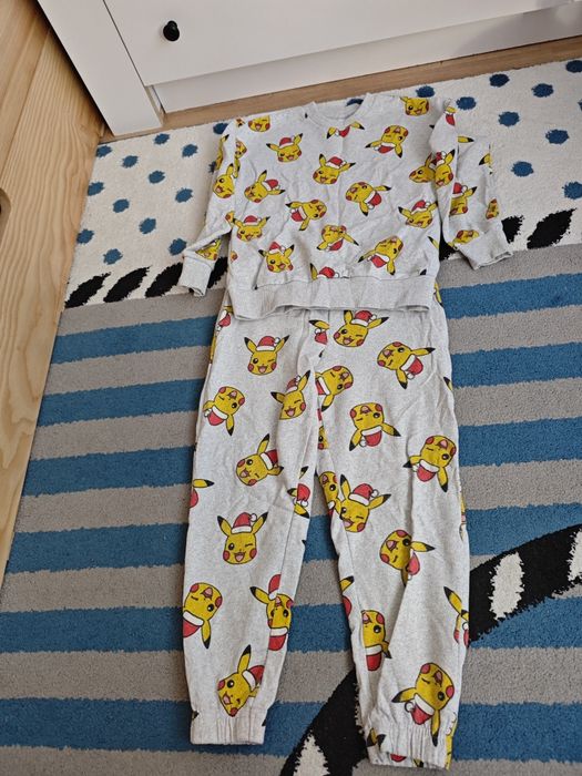Ubrania świąteczne dla chłopca, pokemon, rozmiar 134