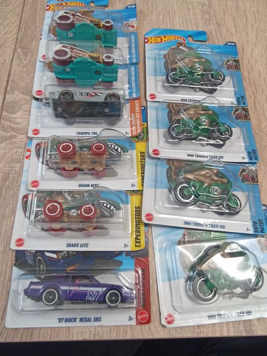 Zestaw Hot Wheels  10 Treasure Hunt