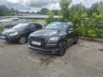 Audi q7  s line. Lekko uszkodzona.