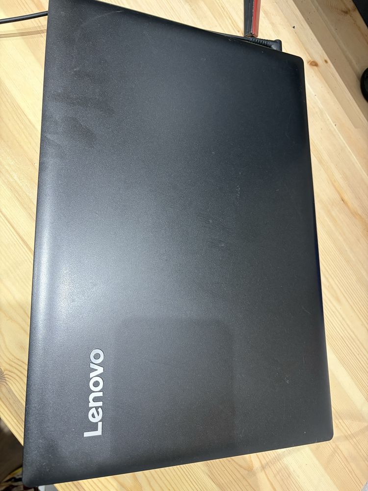 Portatil LENOVO IdeaPad 330
