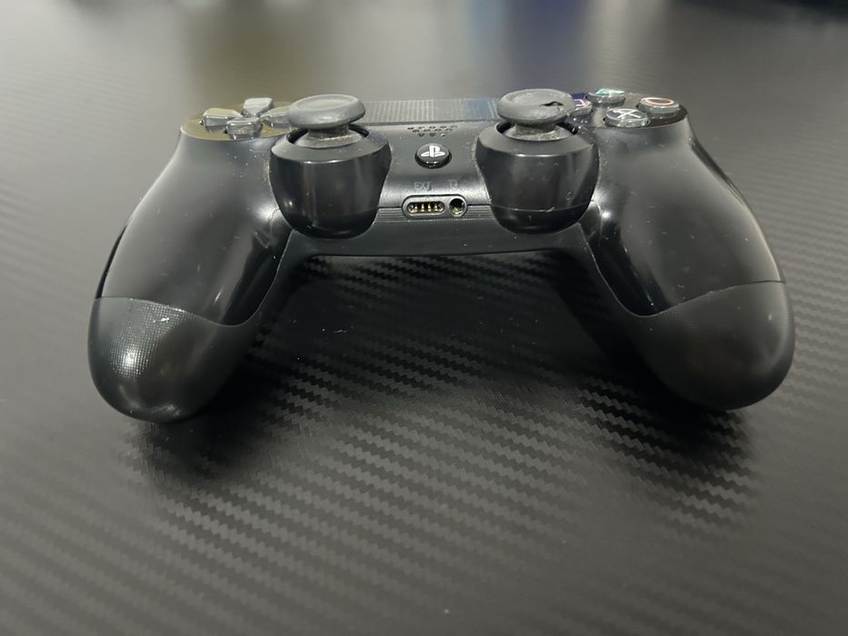 Ps4 slim com comando