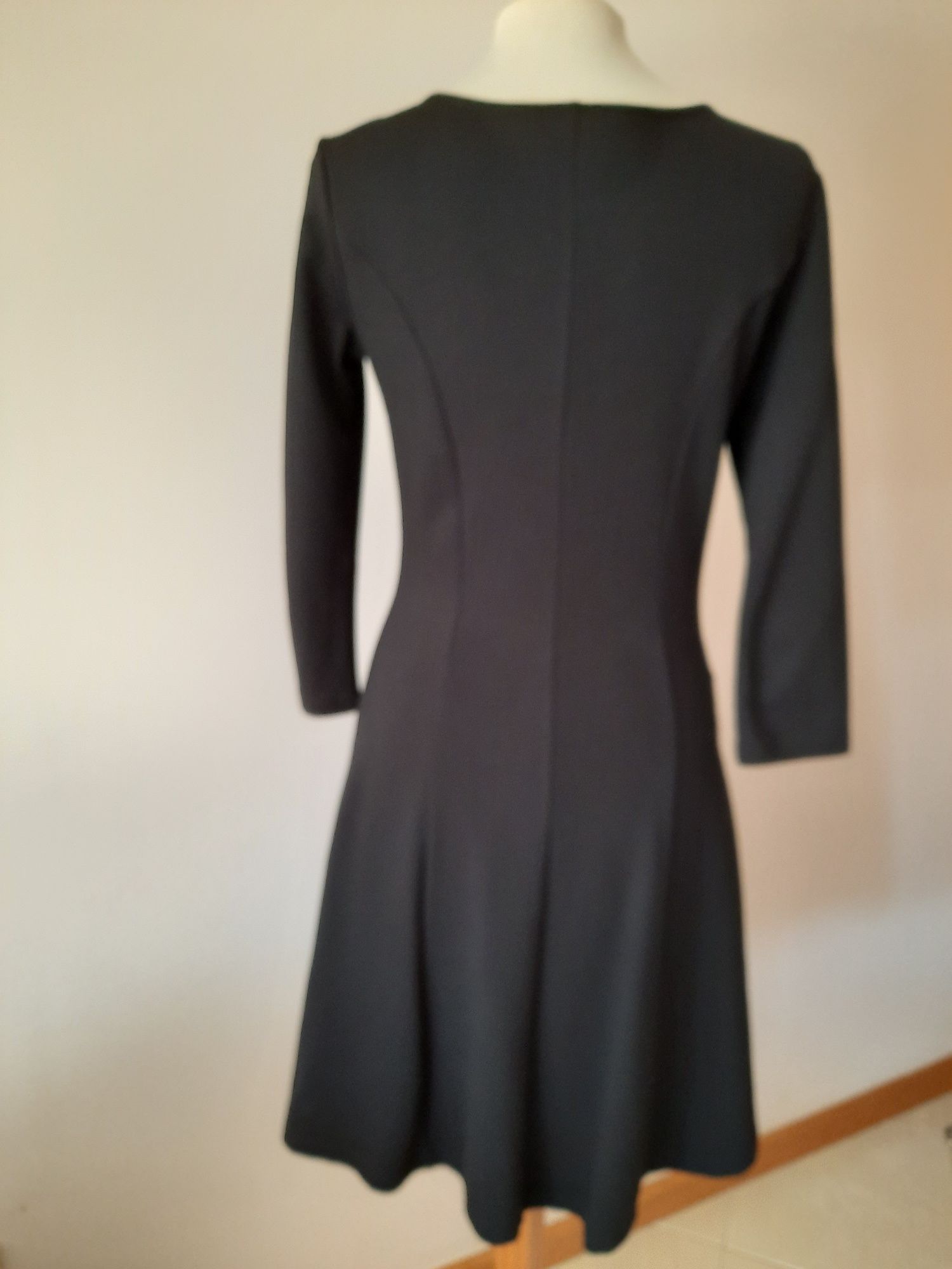 Vestido preto tam. XS (COMO NOVO)