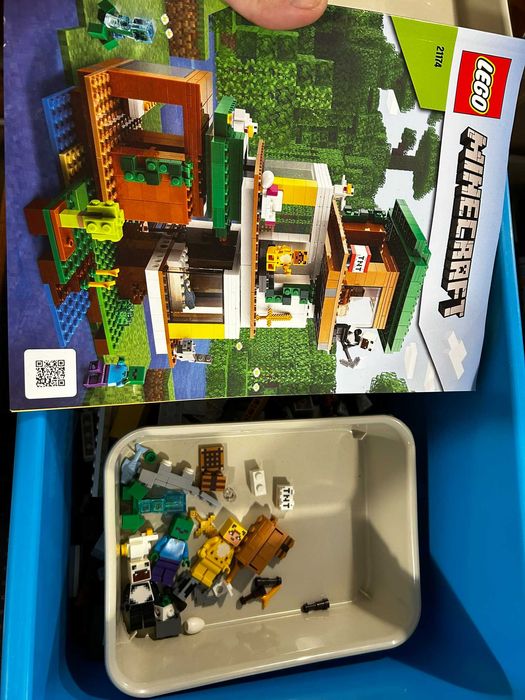 Lego Minecraft 21174 Domek na drzewie