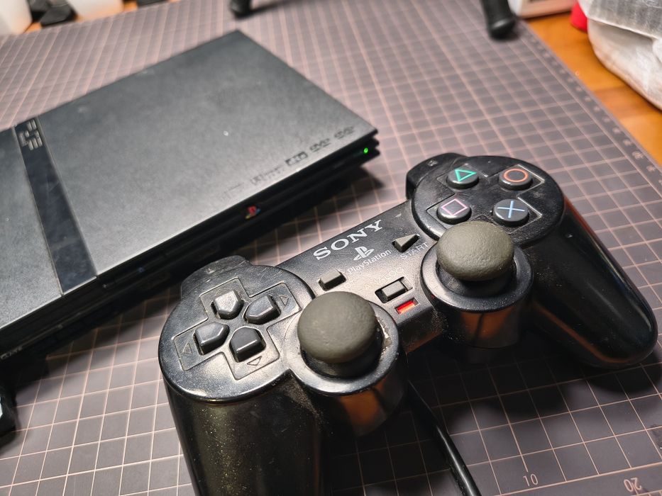 PlayStation 2 Slim + Pad