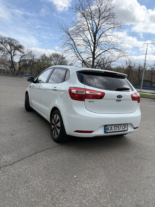 Продам KIA RIO (хетчбек, 2012 р.)