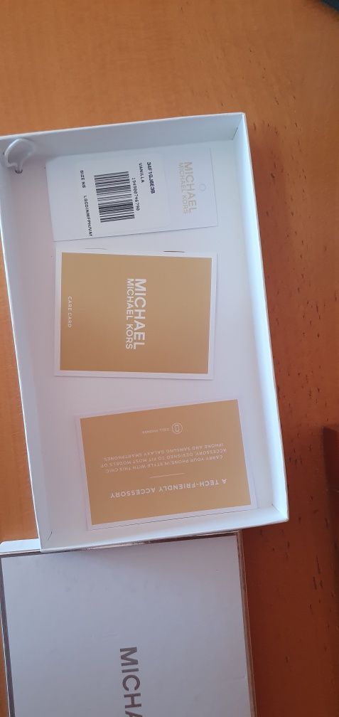 Carteira Michael kors nova