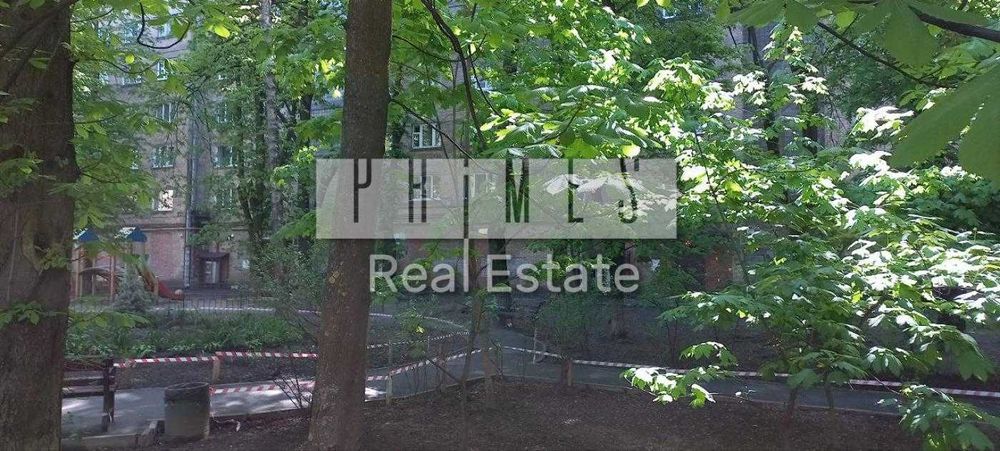 Продаж дворівневої квартири, центр, Антоновича, 19/21