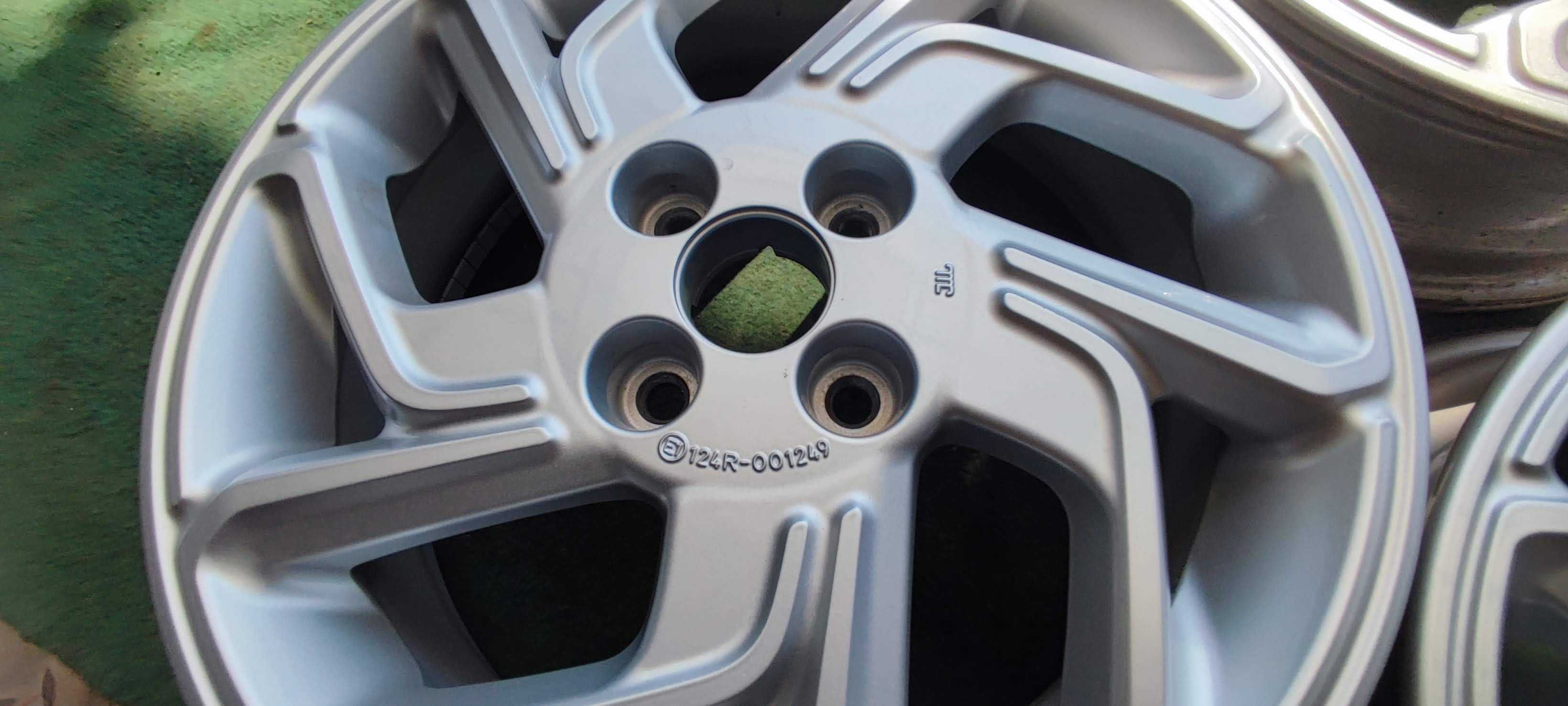 Felgi Suzuki IGNIS LIANA 4x100  5jx16 ET40 4-szt Komplet