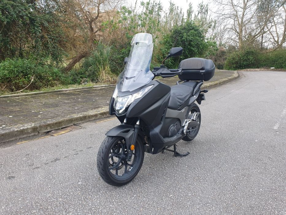 Honda NC750D Integra DCT - 2019 - mudanças automáticas e sequenciais