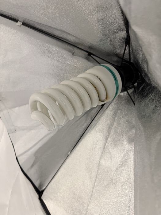 Продам софт бокс с настенным креплением + стойка