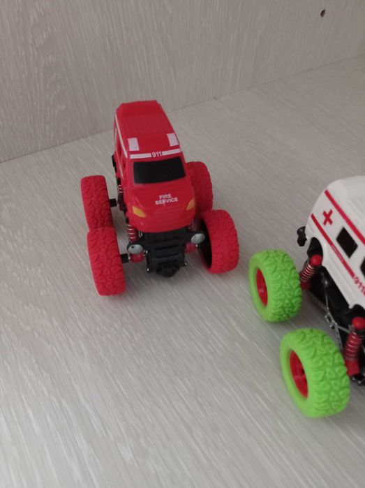 новые машинки спецтехника инерционный монстр трак перевертыш