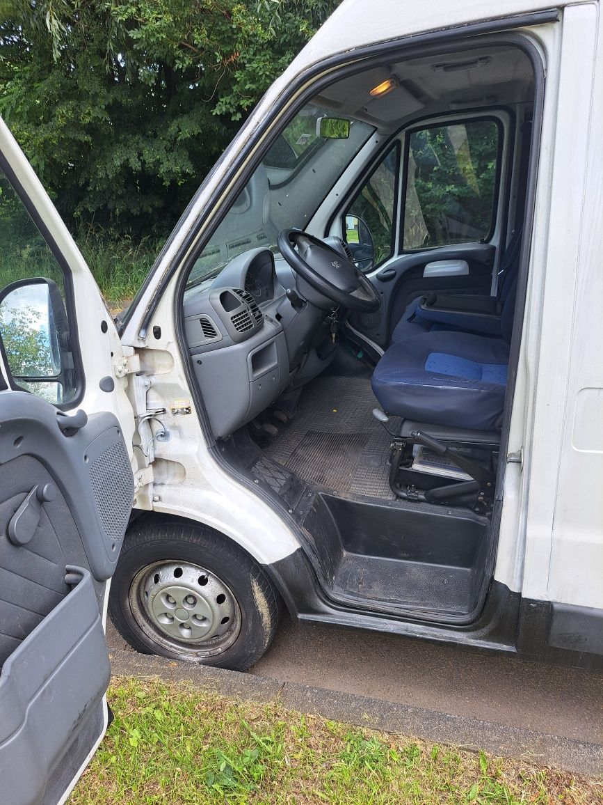Bus Peugot Boxer 2/2 D dizelisel