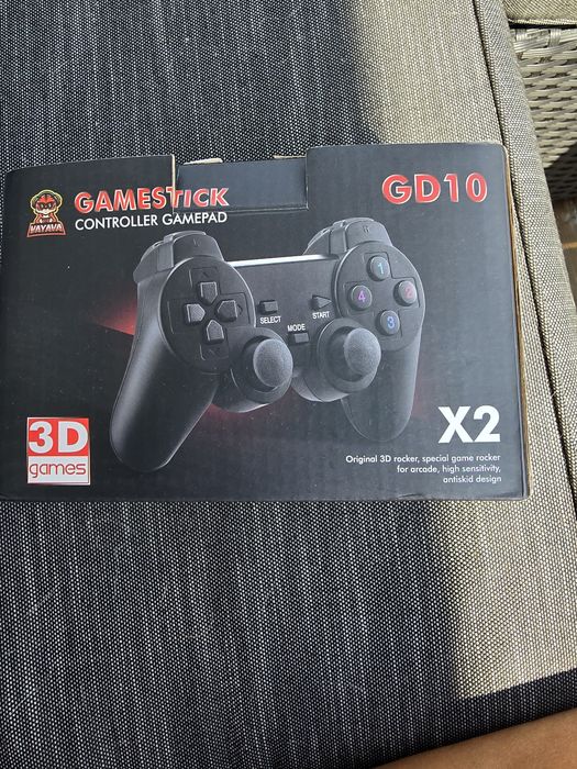 Kontrolery pady do gier