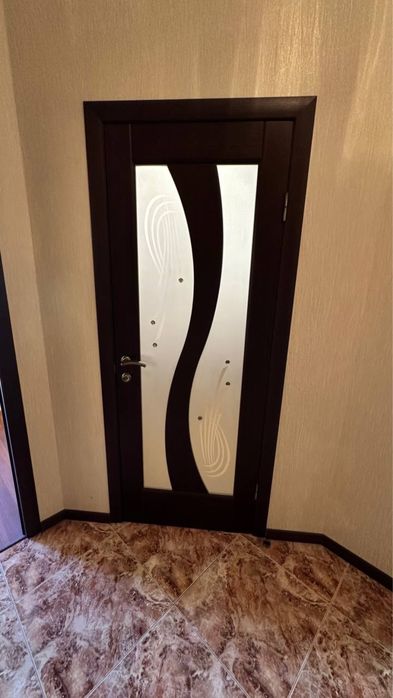 Продам 3 двери в идеале