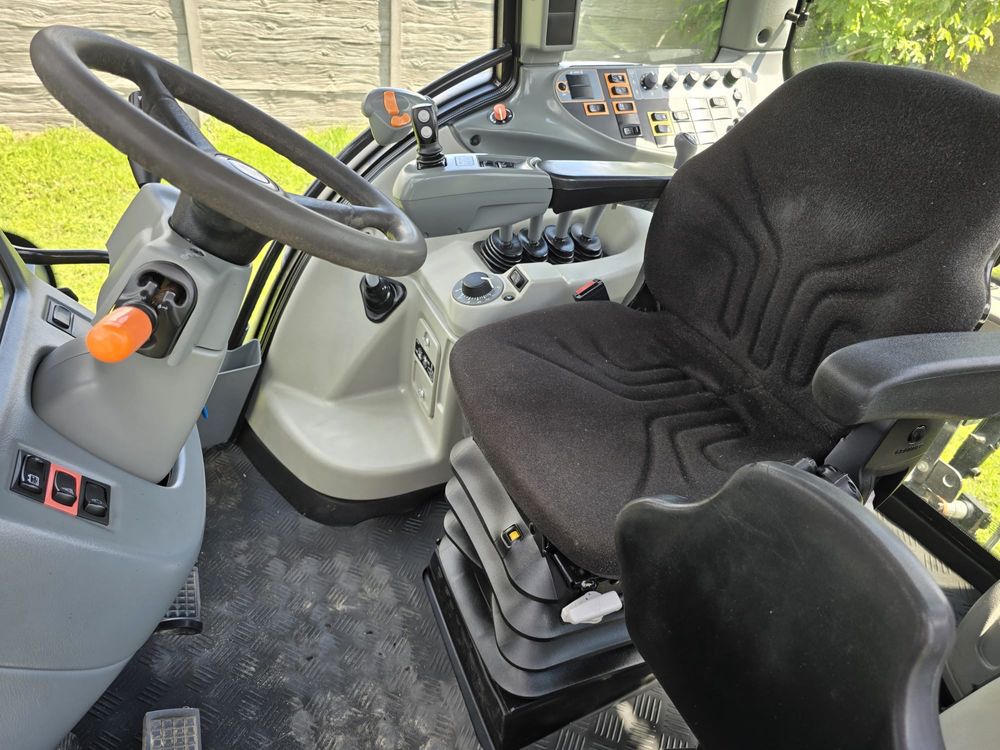 Valtra N113 Tur łyżko krokodyl