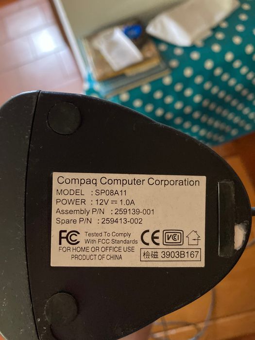 Colunas pc speakers pretas