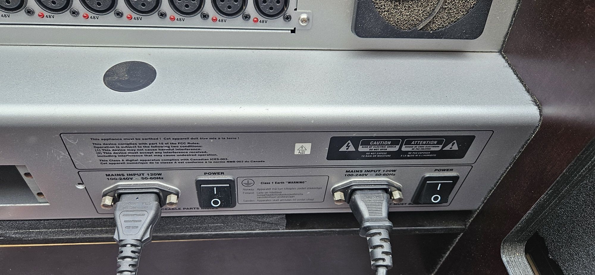 Soundtcraft VI 3000  Stagebox 64/24  światłowód