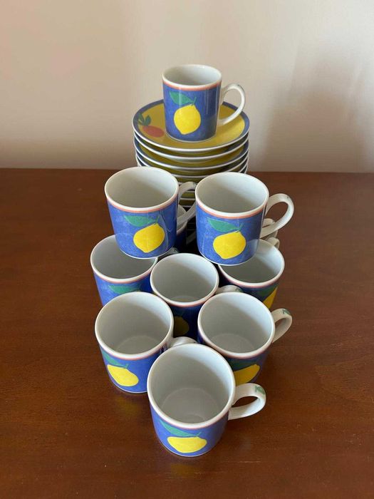 Serviço de café Vista Alegre e 2 Canecas, como novo (usado uma vez)