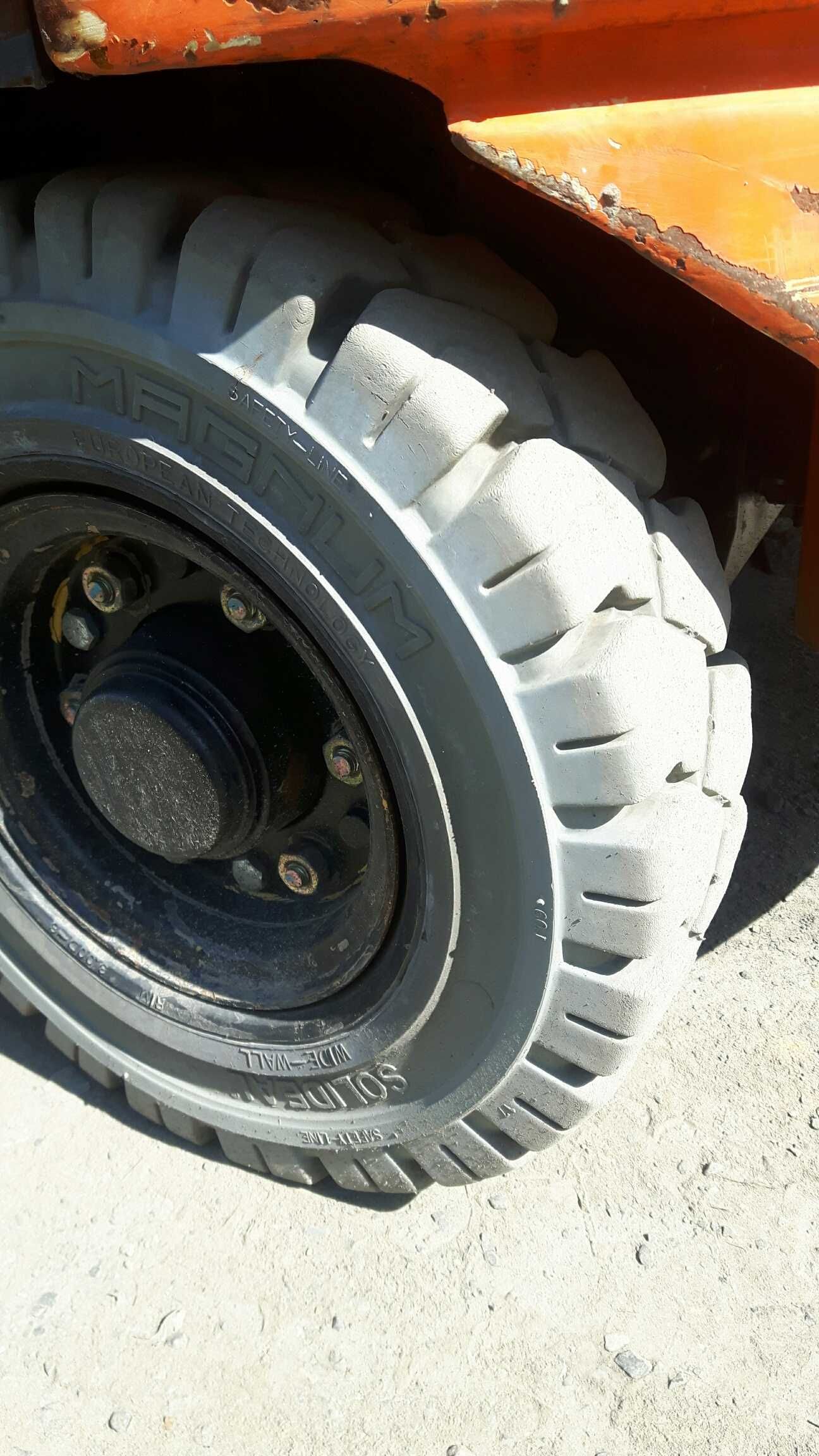 Wózek widłowy Doosan Triplex 2T 2600 mth
