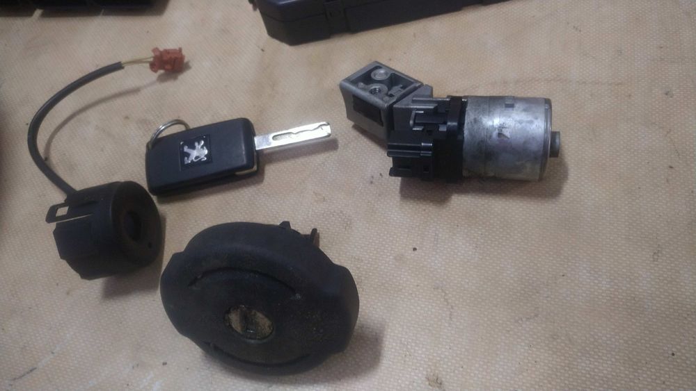 / Peugeot 308 T7 zestaw startowy stacyjka kluczyk komputer 1.6 Vti