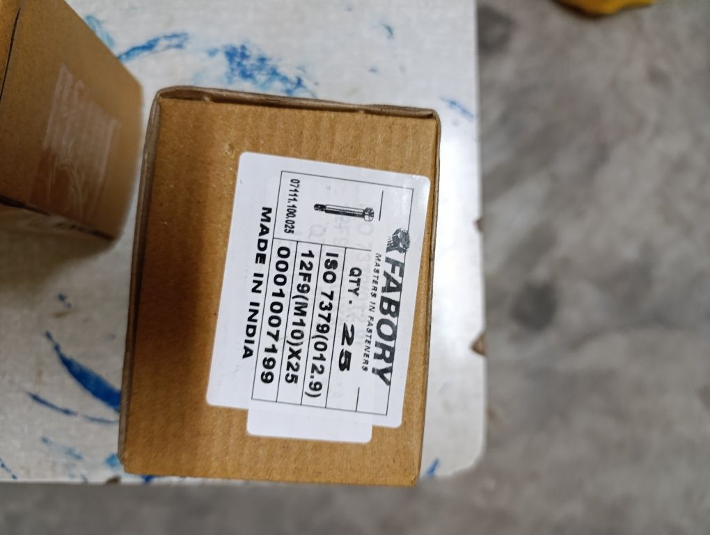 Parafusos ISO 7379