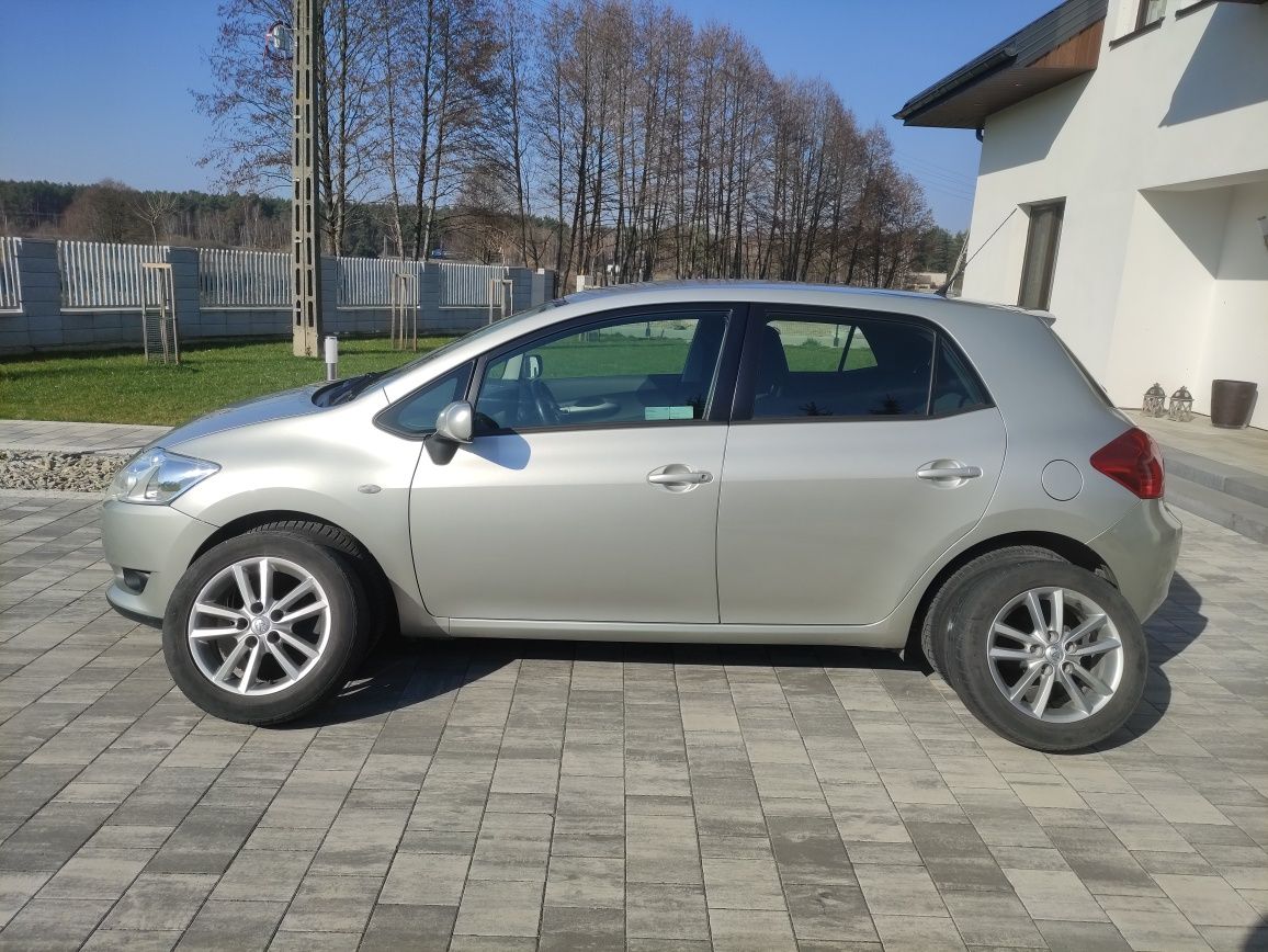 Toyota Auris 2009 1.4 D4D 120 tyś km Salon Polska prywatnie pewne auto