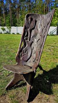 Stare duże Krzesło rzeźbione